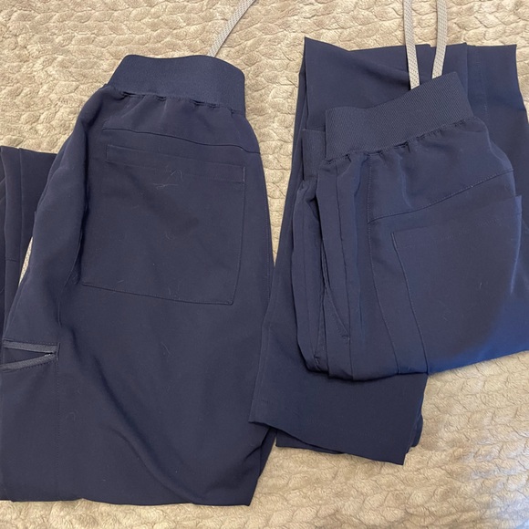 Navy Fabletics Scrubs! - Picture 6 of 6